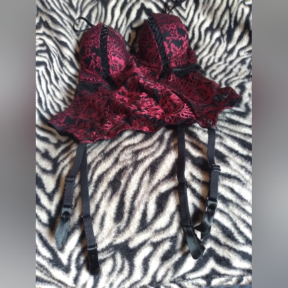 Bustier - Picture 6 of 6